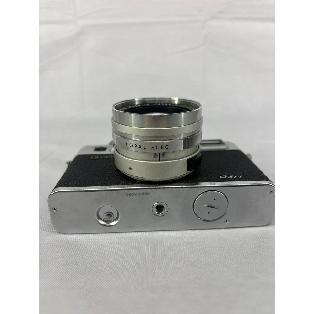 Yashica Electro 35 GSN Rangefinder Film Camera 45mm f/1.7 Lens Silver Black‎